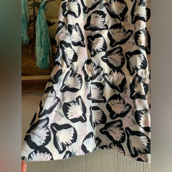 H&M Floral Print Sleeveless Dress. Size L. - Picture 3 of 5